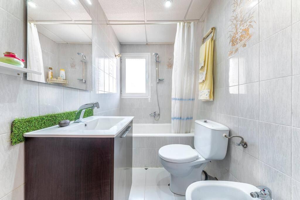 Piso En Pueblo Cerca De La Costa Apartment Elda Bagian luar foto