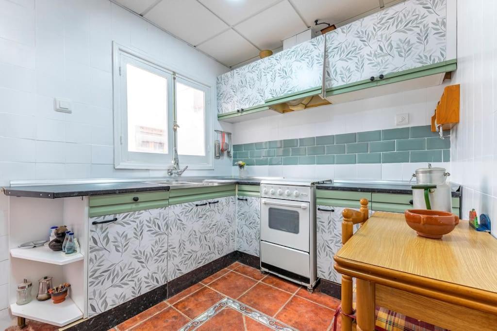 Piso En Pueblo Cerca De La Costa Apartment Elda Bagian luar foto