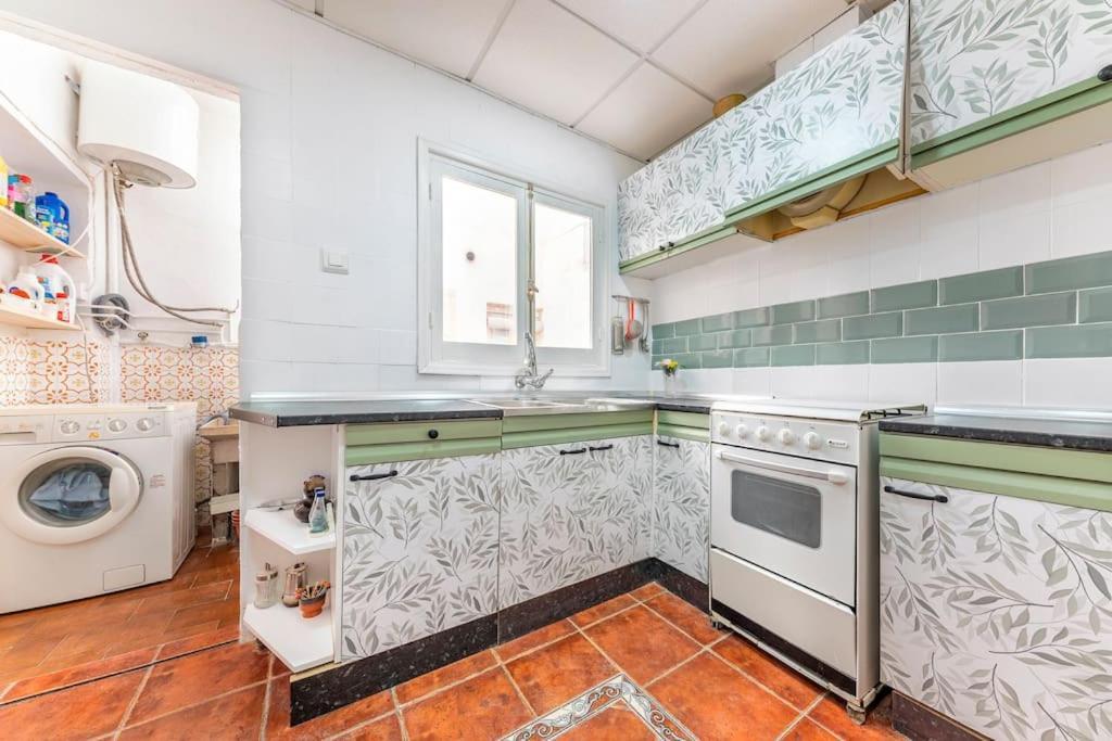 Piso En Pueblo Cerca De La Costa Apartment Elda Bagian luar foto
