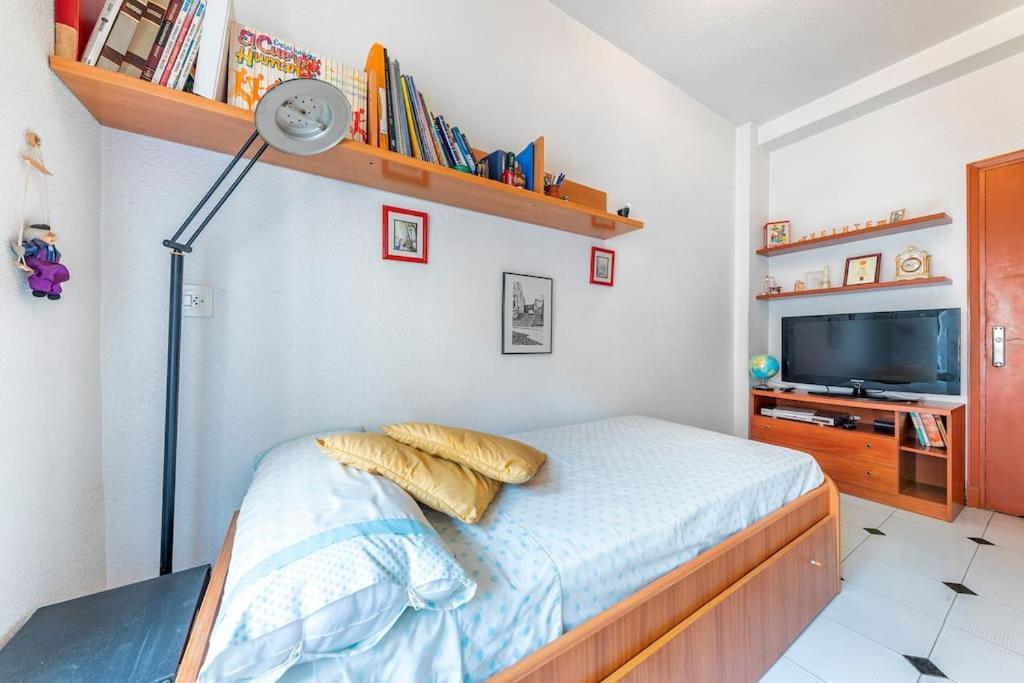 Piso En Pueblo Cerca De La Costa Apartment Elda Bagian luar foto