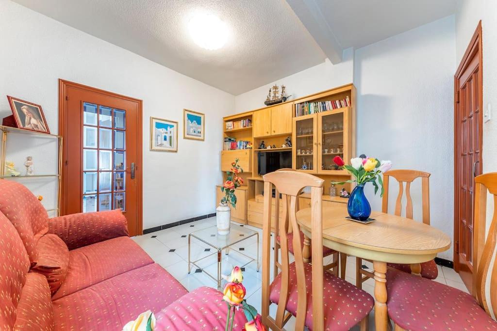 Piso En Pueblo Cerca De La Costa Apartment Elda Bagian luar foto